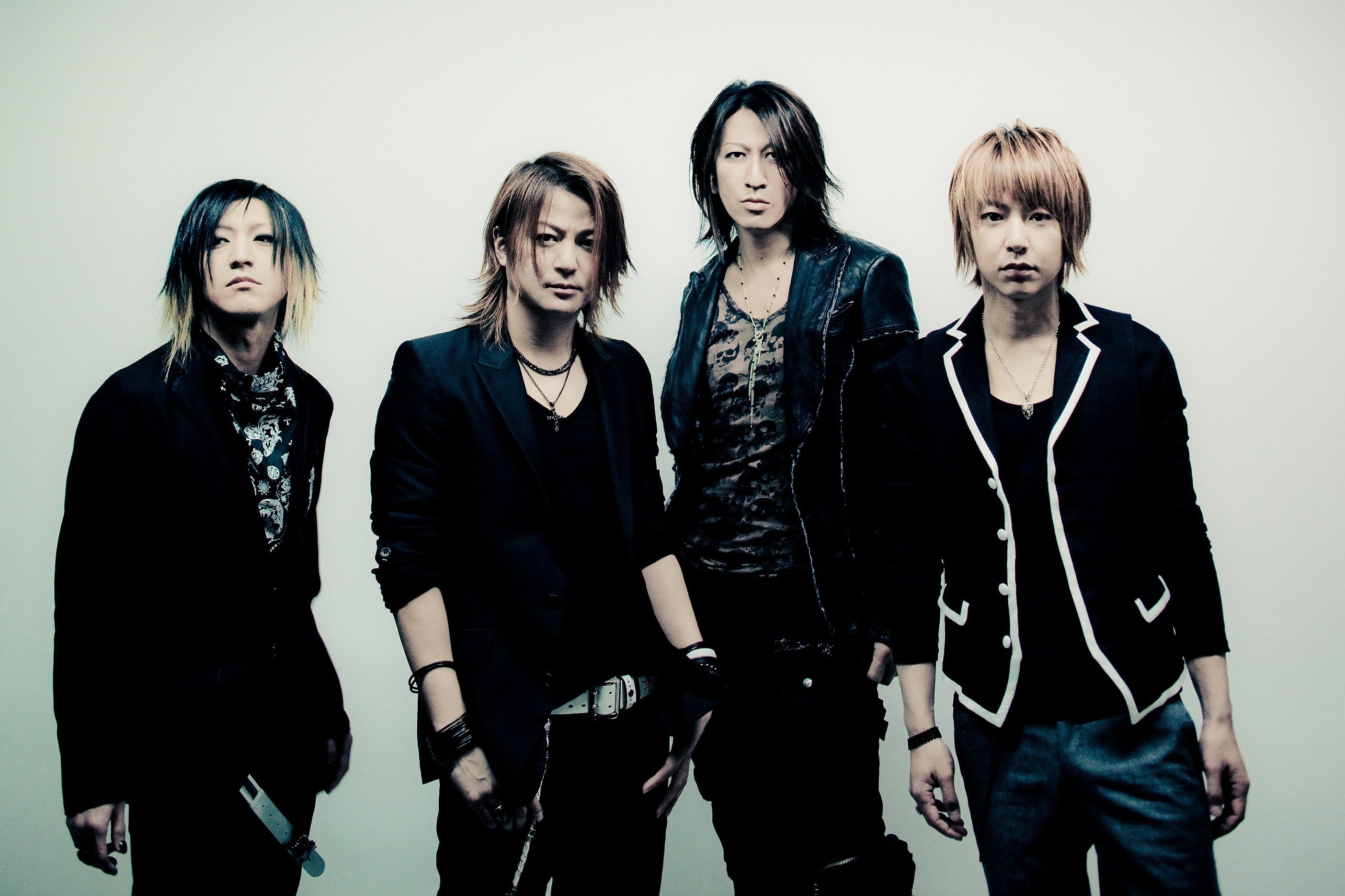 Glay New Album Justice Guilty 2枚同時リリース 1 23発売 1 22入荷 おすすめの一冊 明文堂書店 Tsutaya明文堂